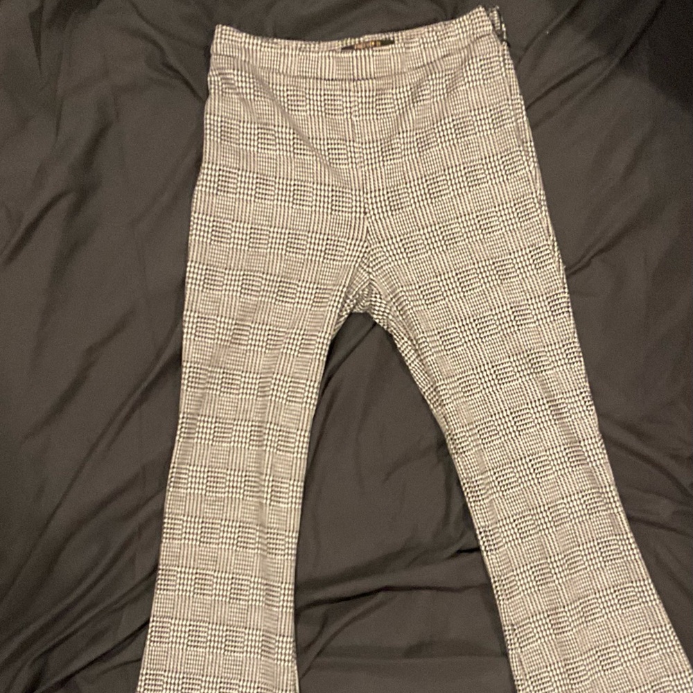 Forever21 Checker-print flared leggings